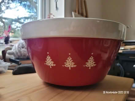 Photo of free Large Mixing Bowl (Moseley B13) #1