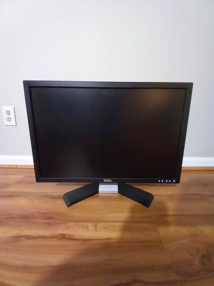 Photo of free Monitor #2 (Waters Landing, Germantown) #1