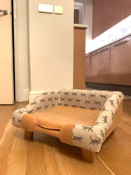 Photo of free Handmade bed for cat (Maida Vale W9) #1