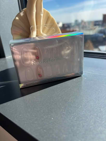 Photo of free Nail Reformation press ons (Fenway) #2