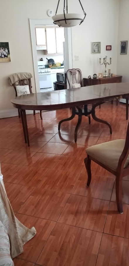 Photo of free Mahagony dining room table (Far Rockaway, Queens) #2