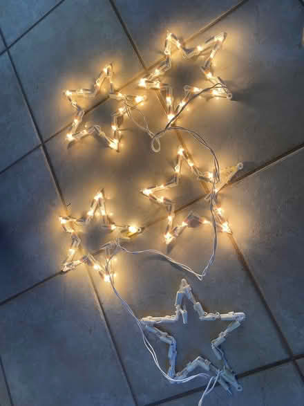 Photo of free Star lights one doesn’t work (oakville. third line/dundas) #1