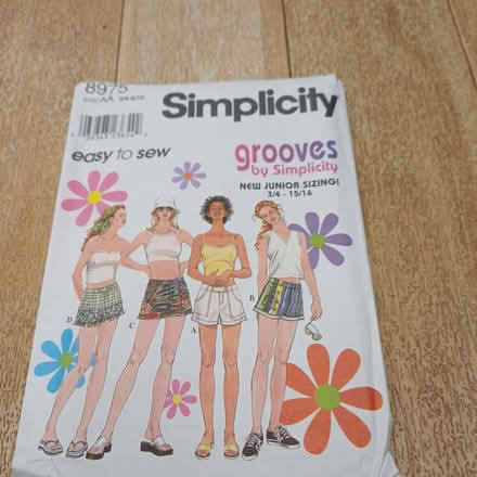 Photo of free Simplicity sewing pattern. Junior. (Sydenham SE26) #1