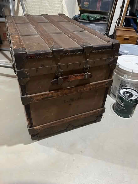 Photo of free Antique steamer trunk (Pacific) #2