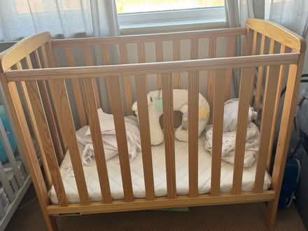 Photo of free Cot bed (LU2 7TQ) #1
