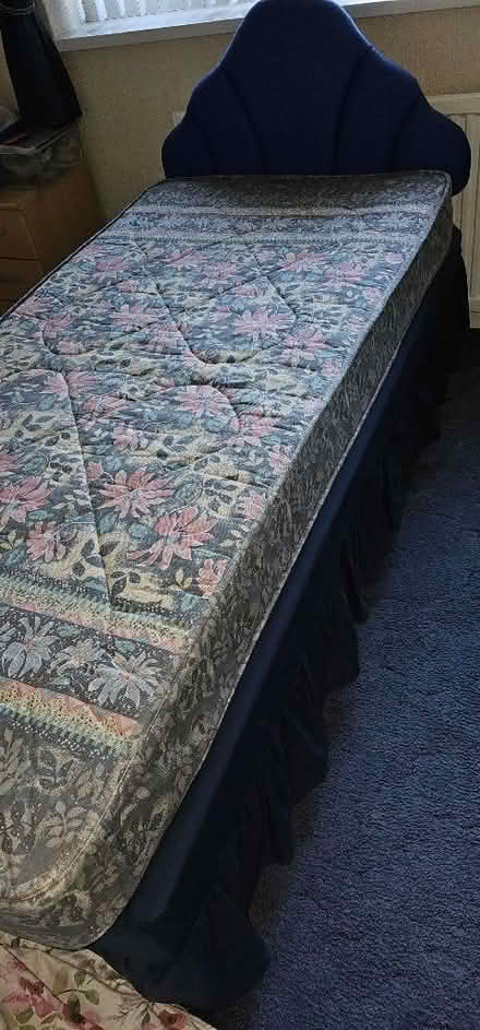 Photo of free Single divan bed with 2 sliding doors and headboard (Aylestone LE2) #1