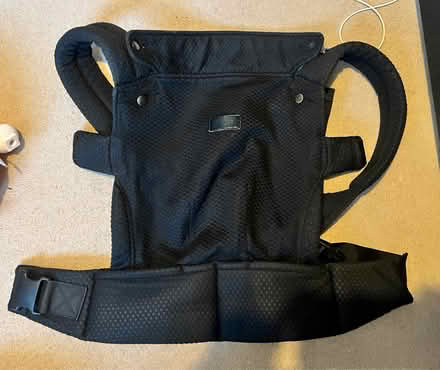 Photo of free Momcozy carrier (St Albans AL4) #1
