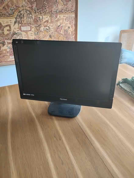 Photo of free View Sonic monitor 23" (Don mills and Lawrence) #1