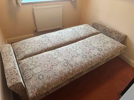 Photo of free Bed Settee, excellent condition (Ilkeston DE7 4B) #2
