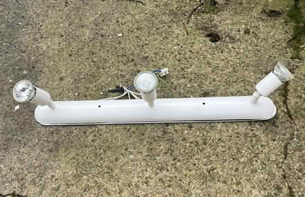 Photo of free spotlight bar (Botley OX2) #1