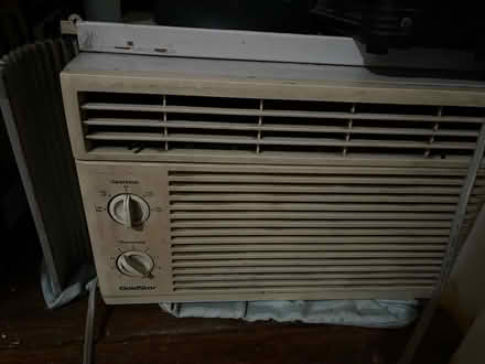 Photo of free window AC unit 5,000 BTU (Crown Heights) #4