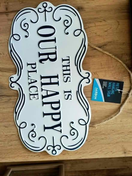 Photo of free Metal sign (brinnington sk5) #1