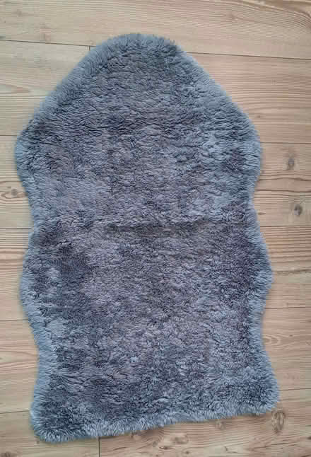 Photo of free Faux Grey Lambskin Sheepskin Rug (60x90cm) (Teddington TW11) #1