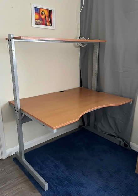 Photo of free Desk (Leeds LS6) #1