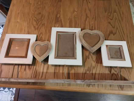 Photo of free Decorative photo stand (Leith EH6) #1