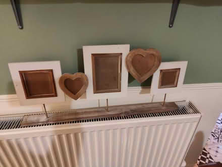 Photo of free Decorative photo stand (Leith EH6) #2
