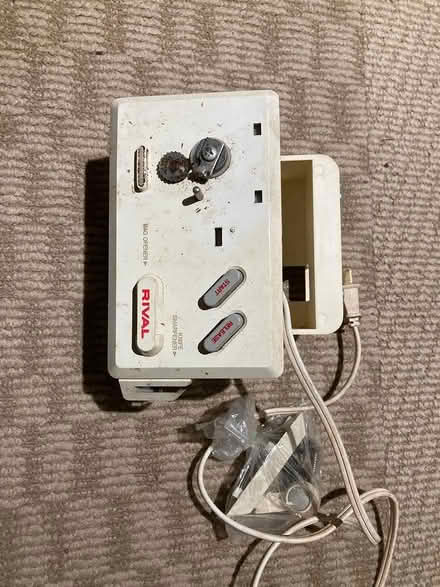 Photo of free elec can opener (Brookland) #1