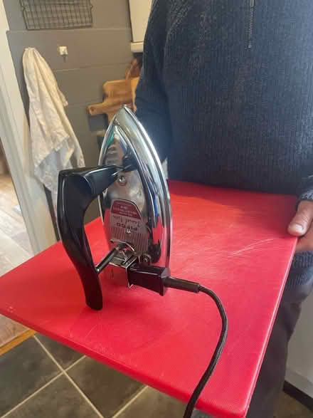 Photo of free Travel iron (Drum Brae EH4) #1