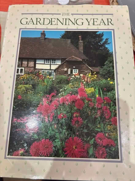 Photo of free Gardening Year book (Boxmoor, Hemel Hempstead) #1