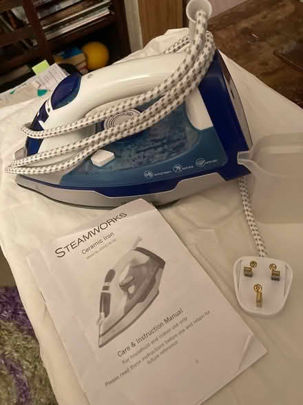 Photo of free Steam iron (WR14 Link Top) #1