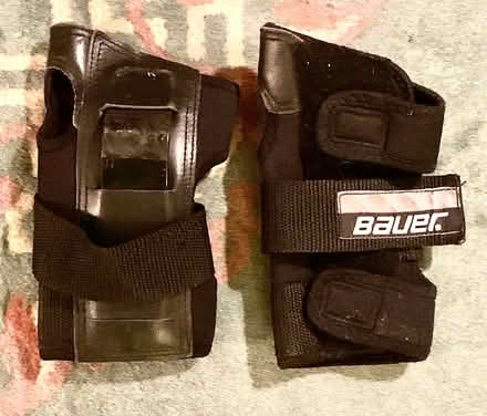 Photo of free Bell Helmet, Wrist Guards, Kneepads (Chelsea) #2