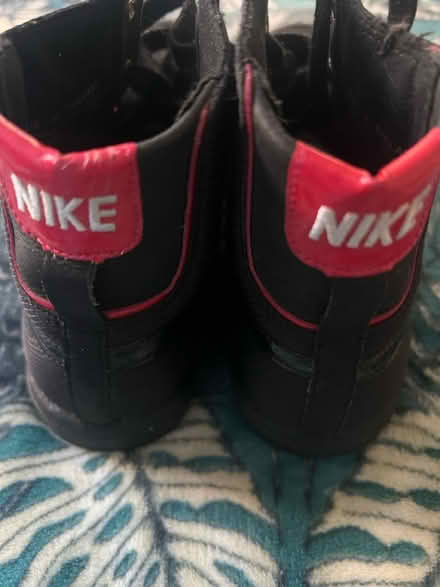 Photo of free Nike high tops (SW11) #2