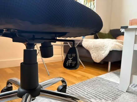 Photo of free Office/desk chair (Twickenham TW1) #3