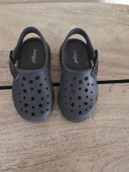 Photo of free Sandals - 6T (Near 92nd and Sheridan) #1