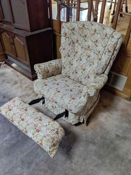 Photo of free Rocker recliner chair (21st and Hover) #2