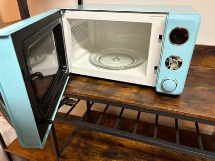 Photo of free Small microwave (Willow Glen) #1