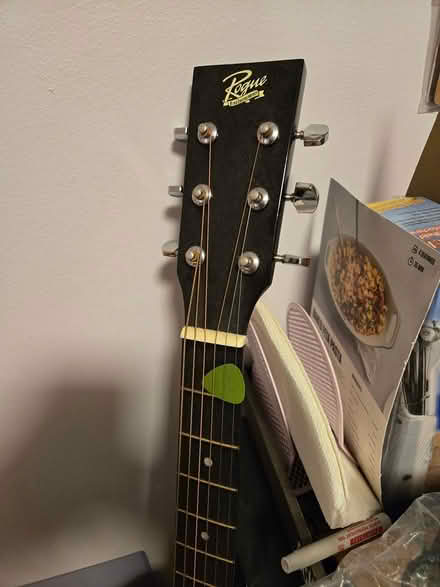 Photo of free Used - Guitar (Hell's Kitchen/Midtown West) #2