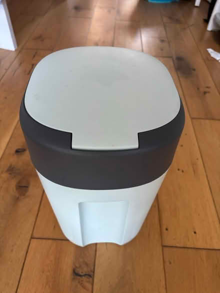 Photo of free Tommee tippee nappy bin (Sw20 Raynes Park) #1