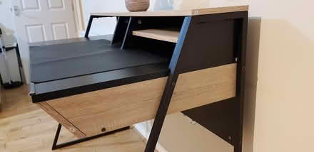 Photo of free Computer / Work Desk (TF1) #4