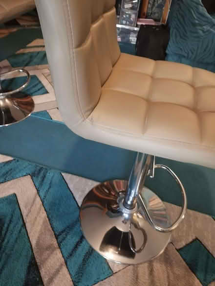 Photo of free 4 leather bar stools (Montrose DD10) #1