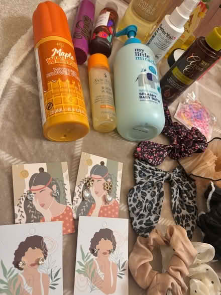 Photo of free Lightly used/unused toiletries/hair stuff (Wooburn Green HP10) #2