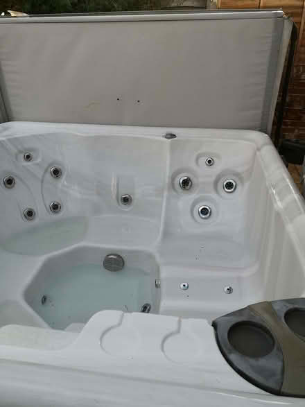 Photo of free Hot tub (Gosport PO12) #4