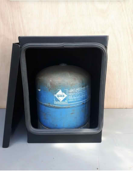 Photo of Gas safe locker (Morecambe freegle LA1) #2