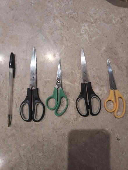 Photo of free 4x Scissors (Finchampstead, RG40) #1