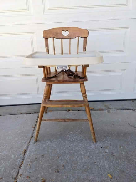 Photo of free High Chair (21st and Hover) #1
