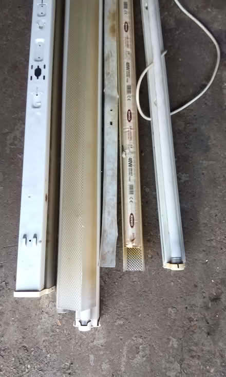 Photo of free Overheard/ side wall florescent lighting strip units (Woodley RG5) #1