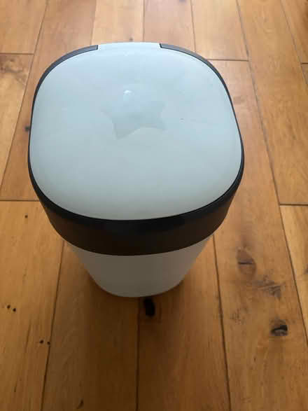 Photo of free Tommee tippee nappy bin (Sw20 Raynes Park) #3