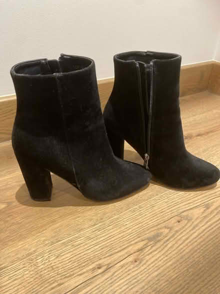 Photo of free Ladies uk size 5 Boots (St Albans AL3) #1