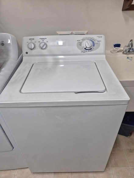 Photo of free GE top load washer, 3.5 cu ft (4 seasons in Dumfries,VA) #1