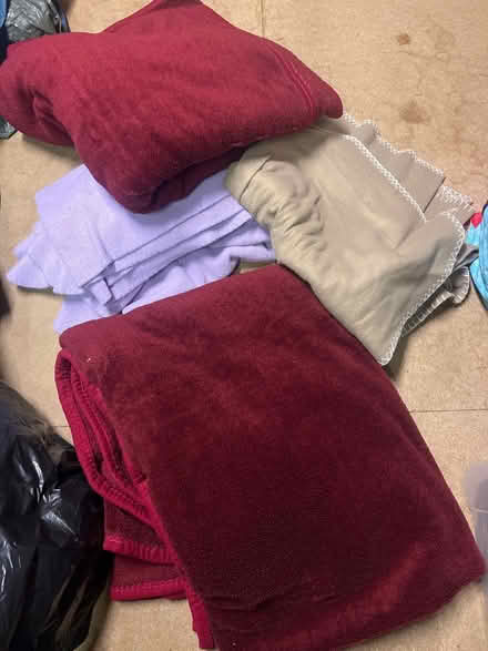 Photo of free Throws/blankets (SY11) #1