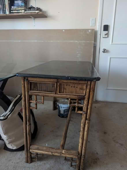 Photo of free Desk (Carling) #1