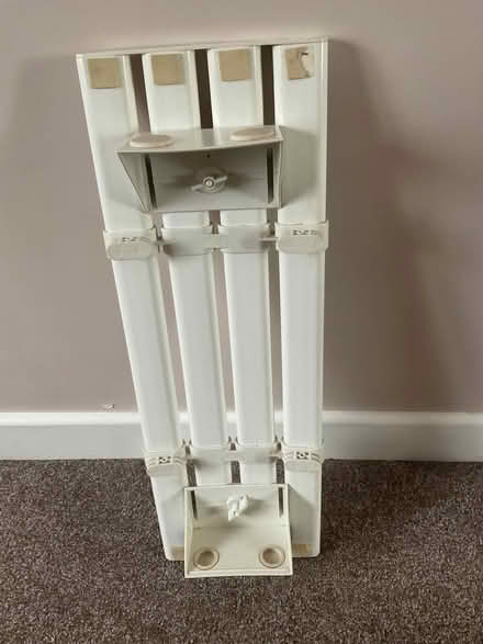 Photo of free Bath shelf seat. (Strood ME2) #2