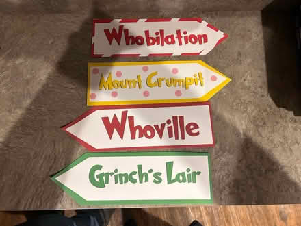 Photo of free Grinch signs (Lower Stondon SG16) #1
