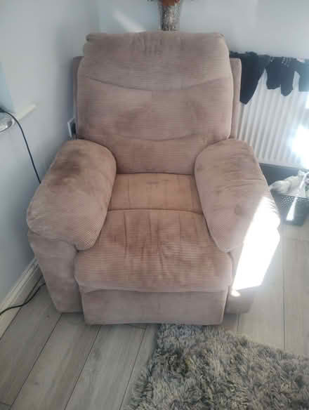 Photo of free Electric recliner chair (Hevingham NR10) #1