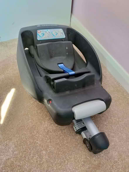 Photo of free Maxi-Cosi Car Seat Base (BT16) #2