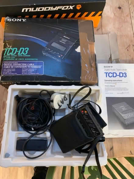 Photo of free Sony DAT recorder TCD-D3 (TW9 nr Chiswick bridge) #1